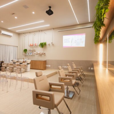 Cadeira de cabeleireiro Lisboa Reclinável para Salão de Beleza