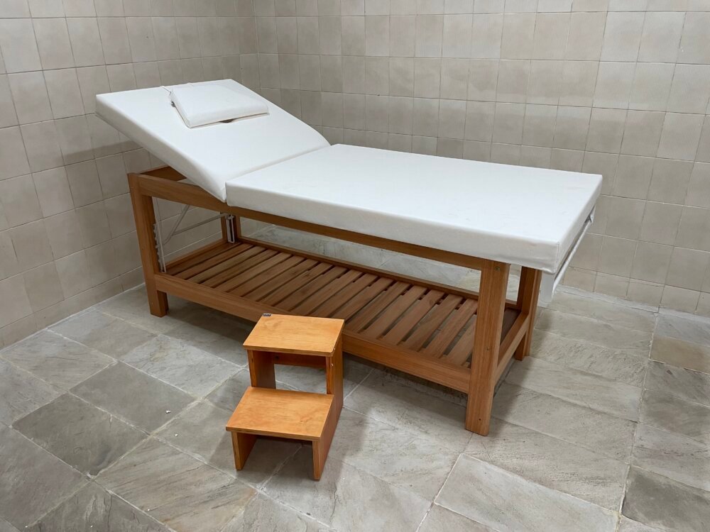 KIT Cama de Massagem Reclinável e Escada Oasis - PRONTA ENTREGA