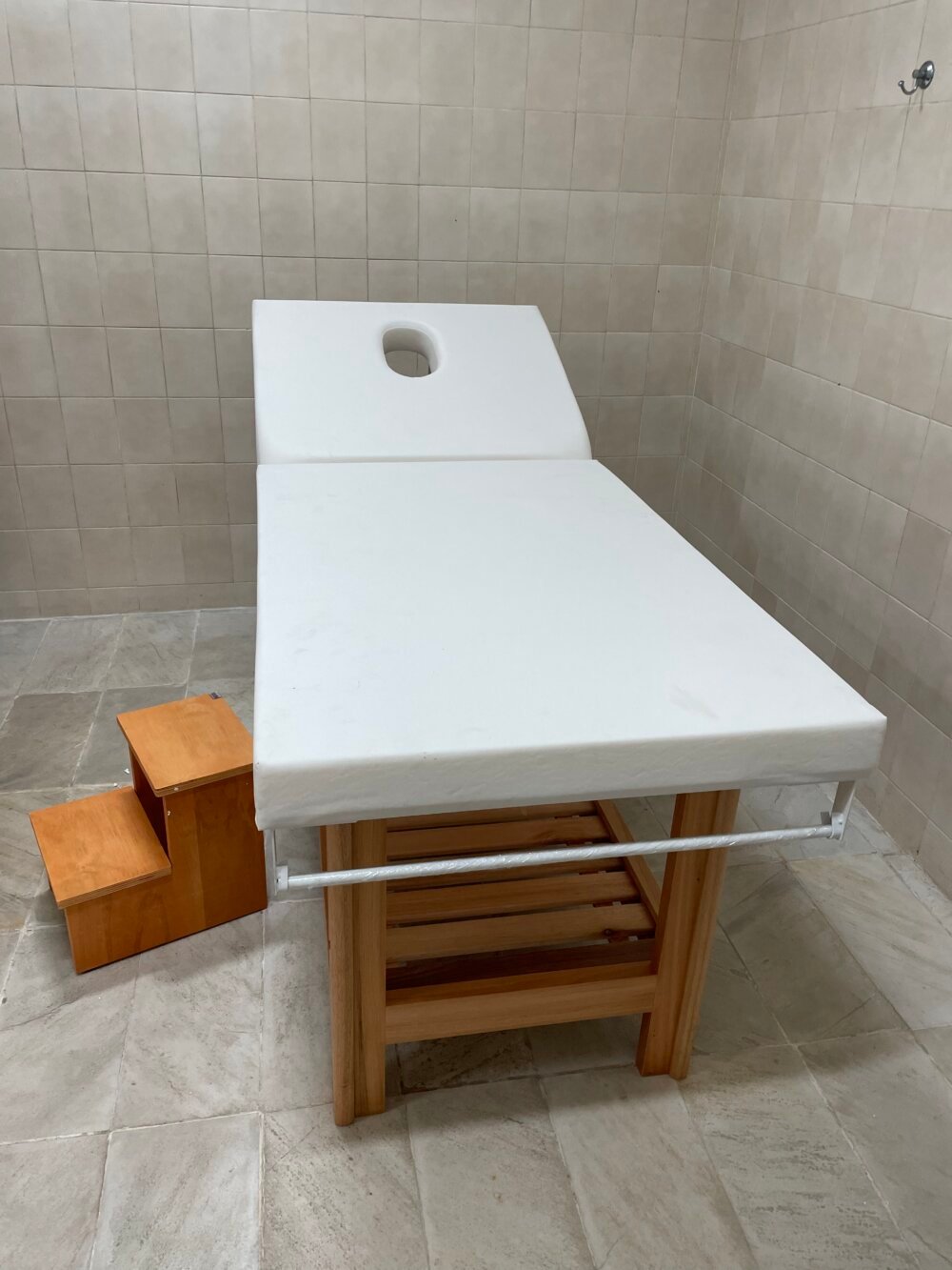 KIT Cama de Massagem Reclinável e Escada Oasis - PRONTA ENTREGA