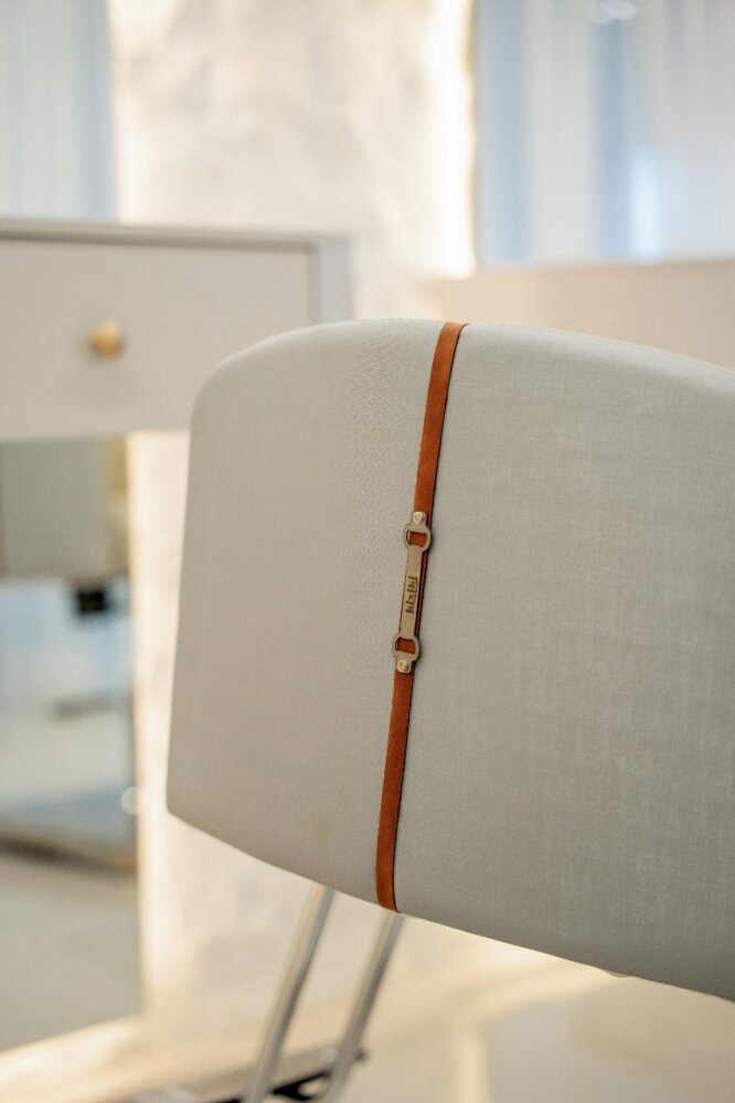 Cadeira de cabeleireiro Vogue Reclinável para Salão de Beleza