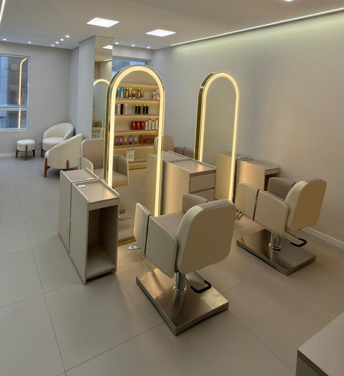 Cadeira Vogue Fixa para Cabeleireiro e Salão Cadeira Vogue Fixa para Cabeleireiro e Salão