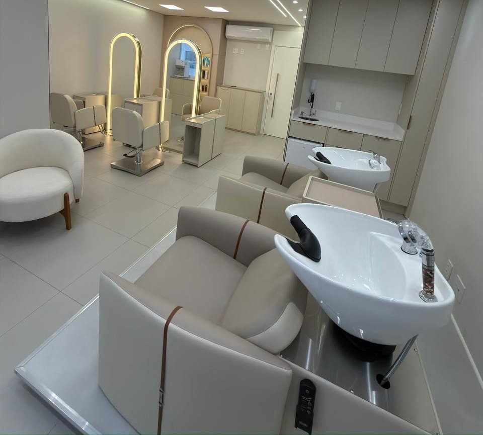 Lavatório Vogue Premium com Massageador e Elevação de Pernas Elétrica Lavatório Vogue Premium com Massageador e Elevação de Pernas Elétrica