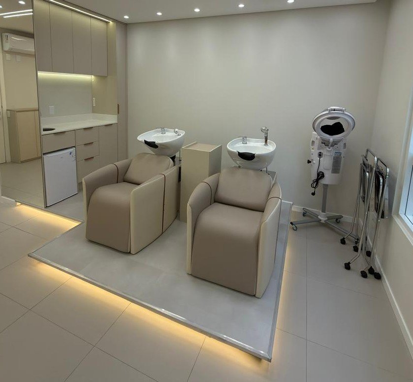 Lavatório Vogue Premium com Massageador e Elevação de Pernas Elétrica Lavatório Vogue Premium com Massageador e Elevação de Pernas Elétrica