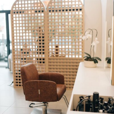 Cadeira Vogue Fixa para Cabeleireiro e Salão Cadeira Vogue Fixa para Cabeleireiro e Salão