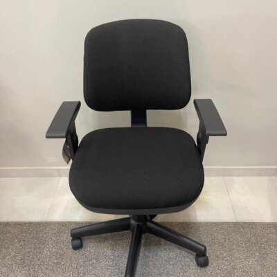 Cavaletti Start - Cadeira para escritório Giratória Executiva 4103 - PRONTA ENTREGA