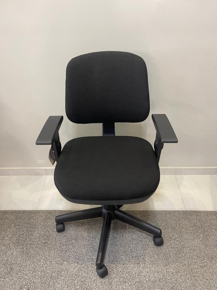 Cavaletti Start - Cadeira para escritório Giratória Executiva 4103 - PRONTA ENTREGA