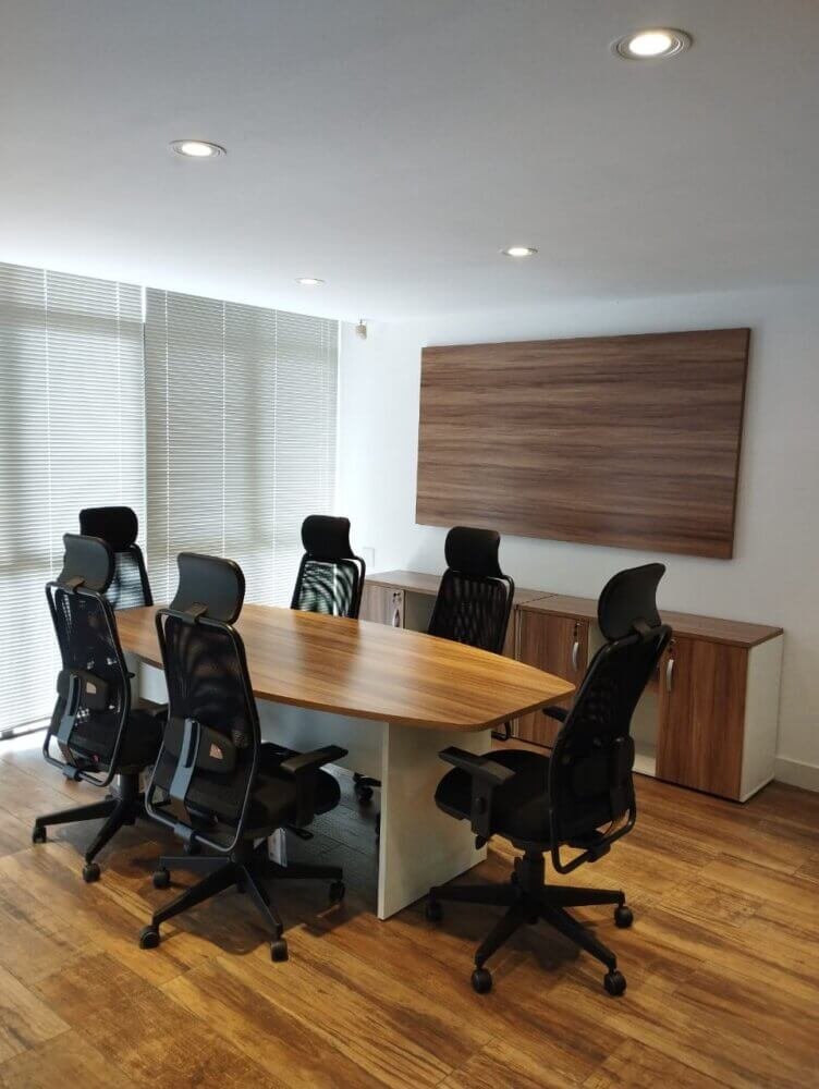 Mesa de Reunião Semi Oval M25