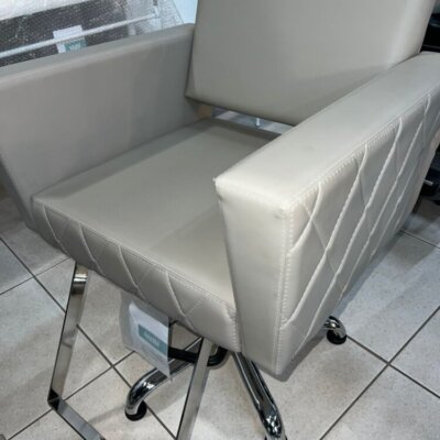 Cadeira Niágara com Matelassê fixa - OUTLET