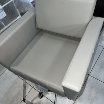 Cadeira Niágara com Matelassê fixa - OUTLET