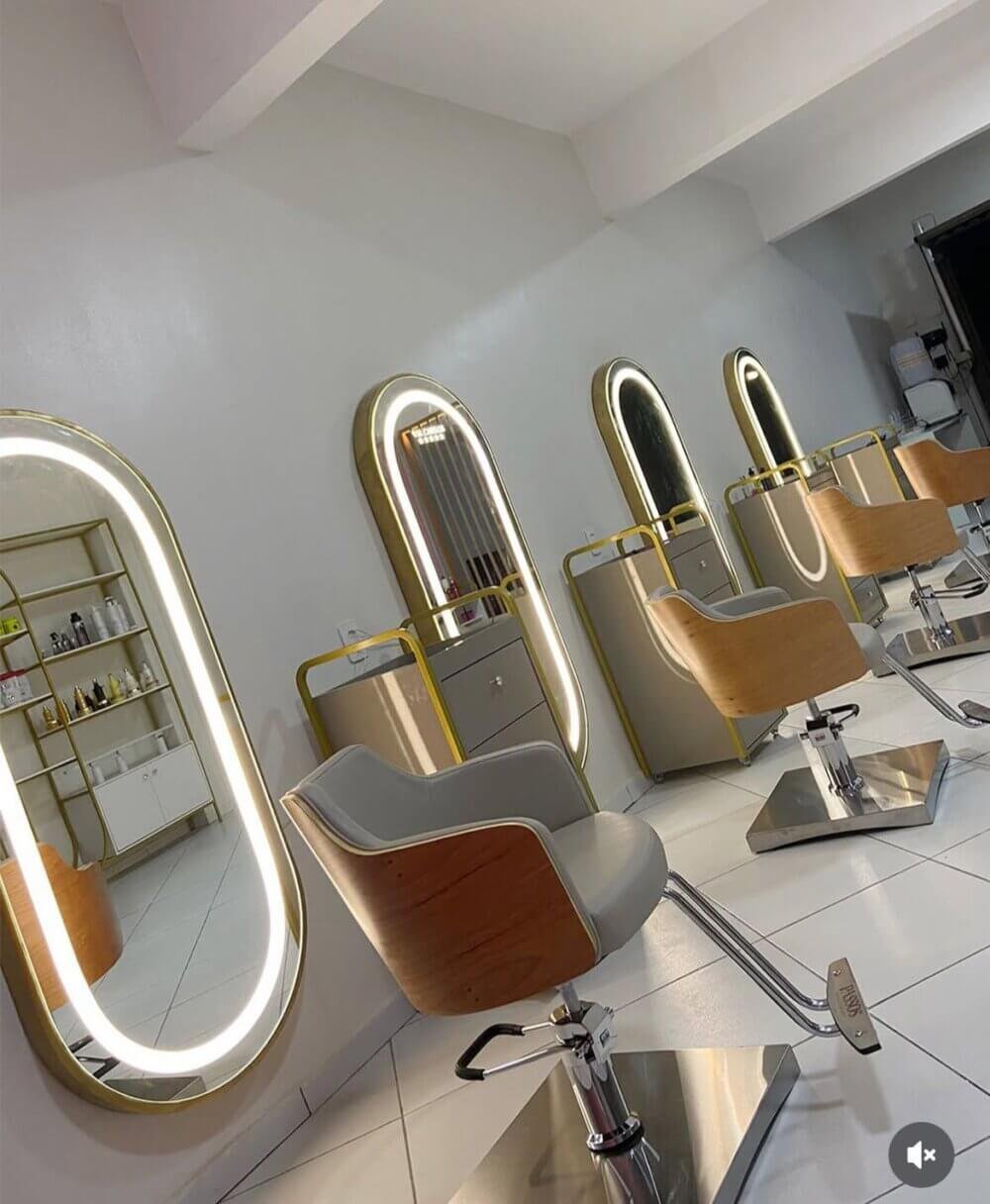 Cadeira de cabeleireiro Nature Amadeirada com base quadrada