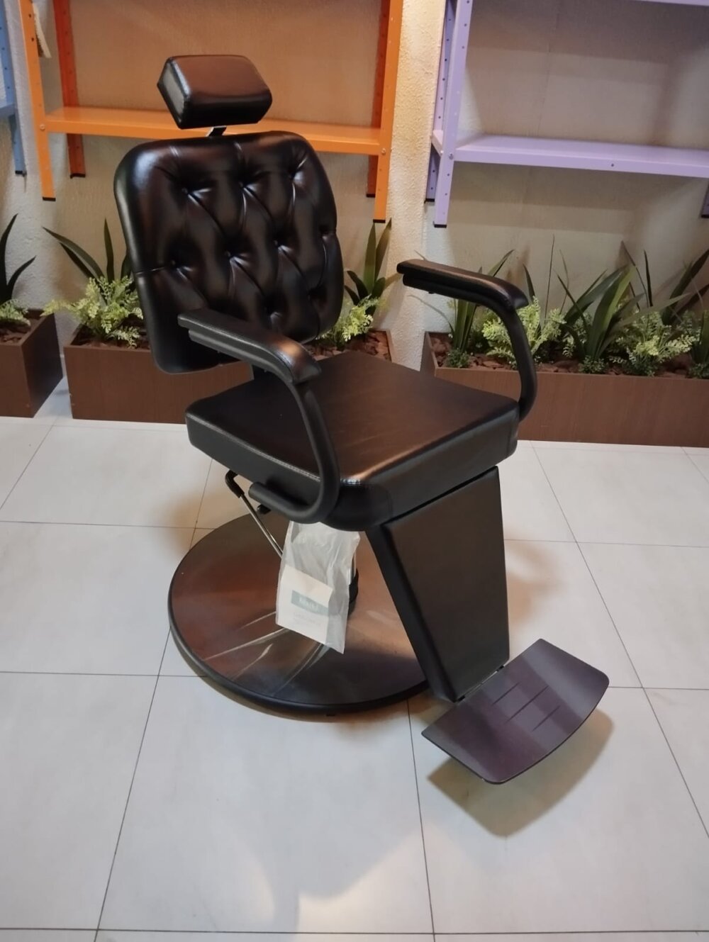 Cadeira Barber Boss para Barbearia ou Salão - OUTLET