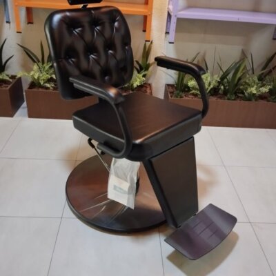 Cadeira Barber Boss para Barbearia ou Salão - OUTLET