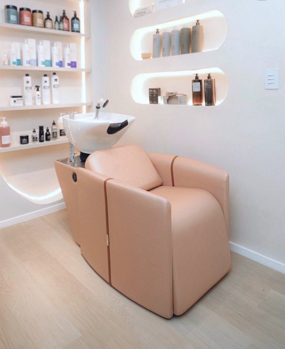 Lavatório Vogue Premium com Massageador e Elevação de Pernas Elétrica Lavatório Vogue Premium com Massageador e Elevação de Pernas Elétrica